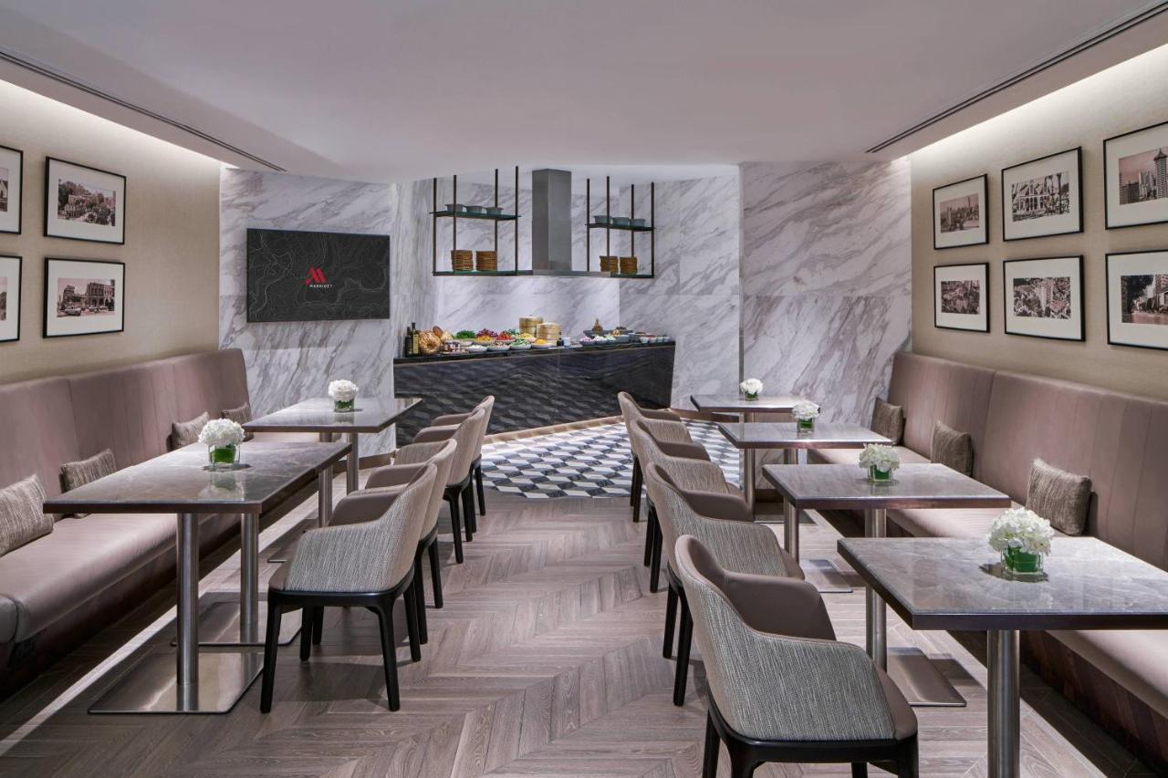 Khách sạn Marriott Tang Plaza