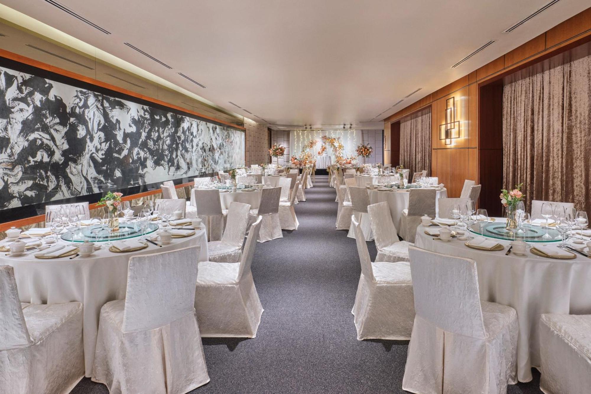 Marriott Tang Plaza Khách sạn 5*