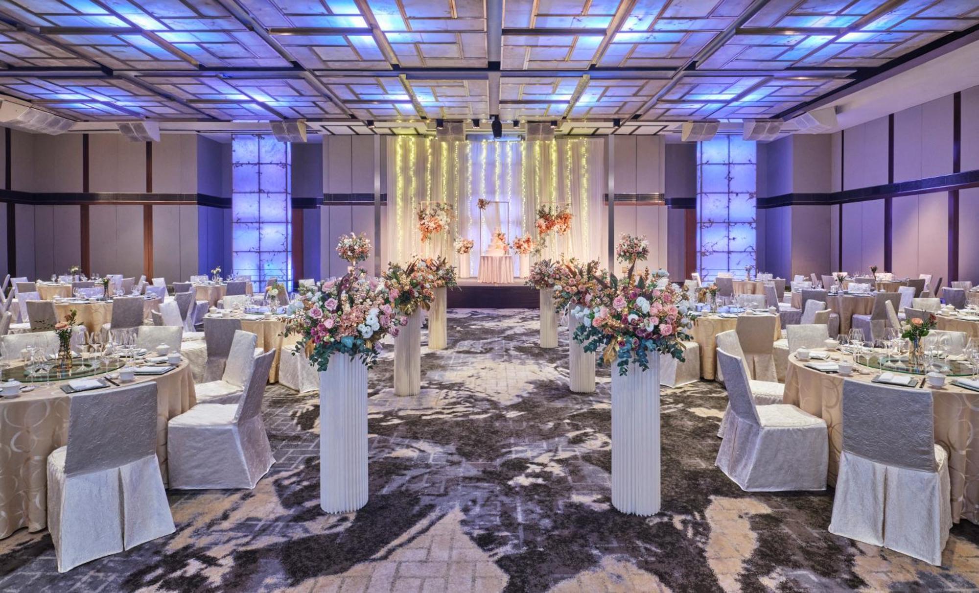 Marriott Tang Plaza Khách sạn 5*