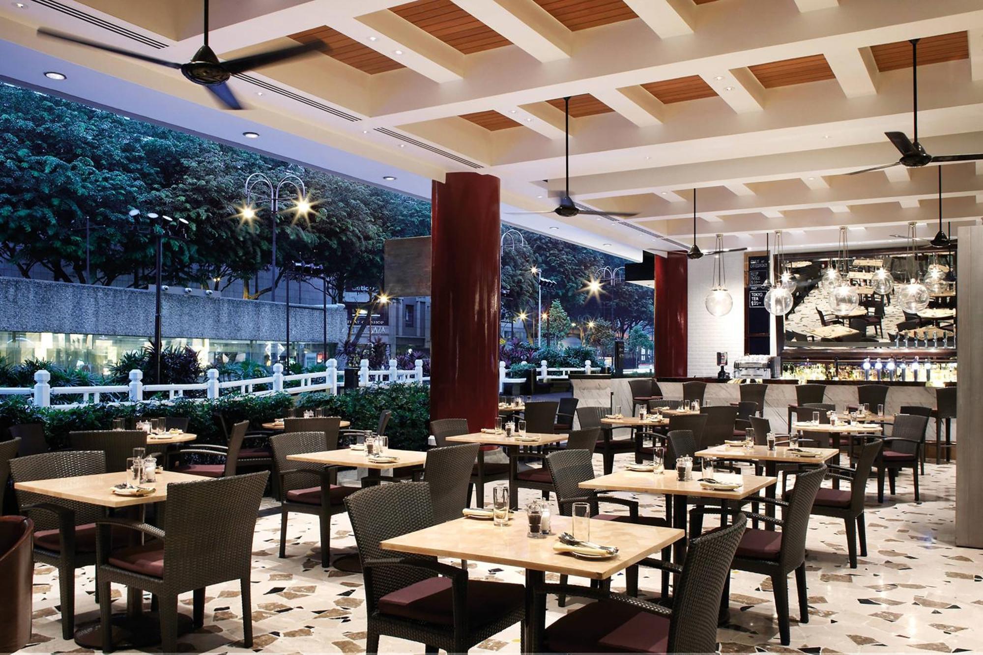 Khách sạn Marriott Tang Plaza