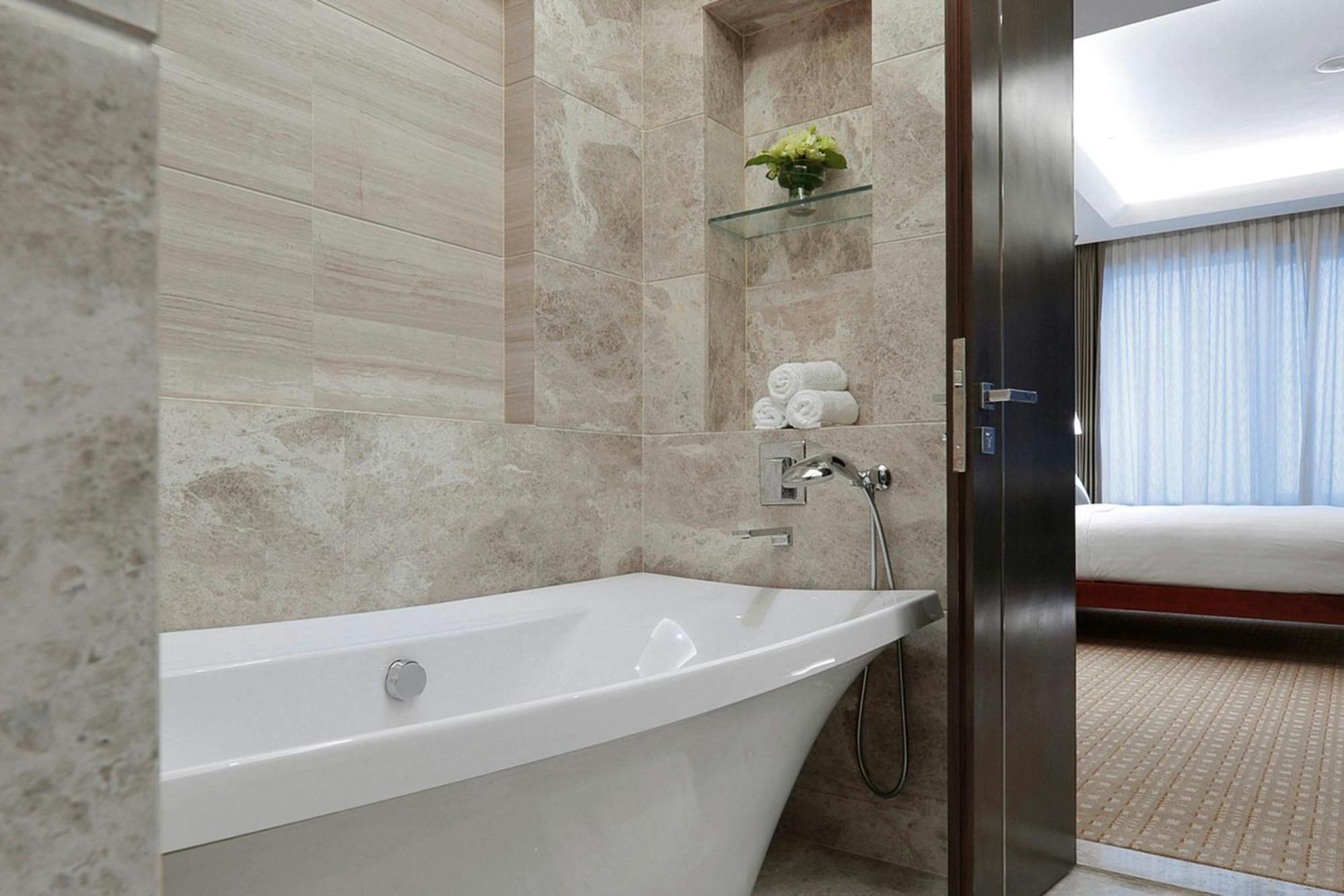 Khách sạn Marriott Tang Plaza 5*